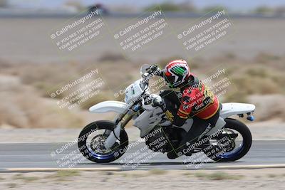 media/May-05-2025-Moto Forza (Mon) [[3c1838c5e5]]/2-B Group/Session 3 (Panning Test Turn 14 Inside)/